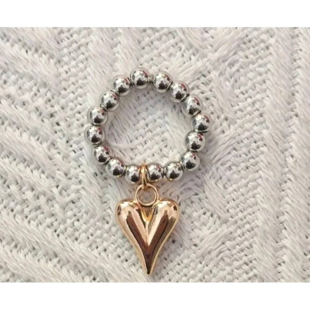 Vintage heart pendant elastic ring